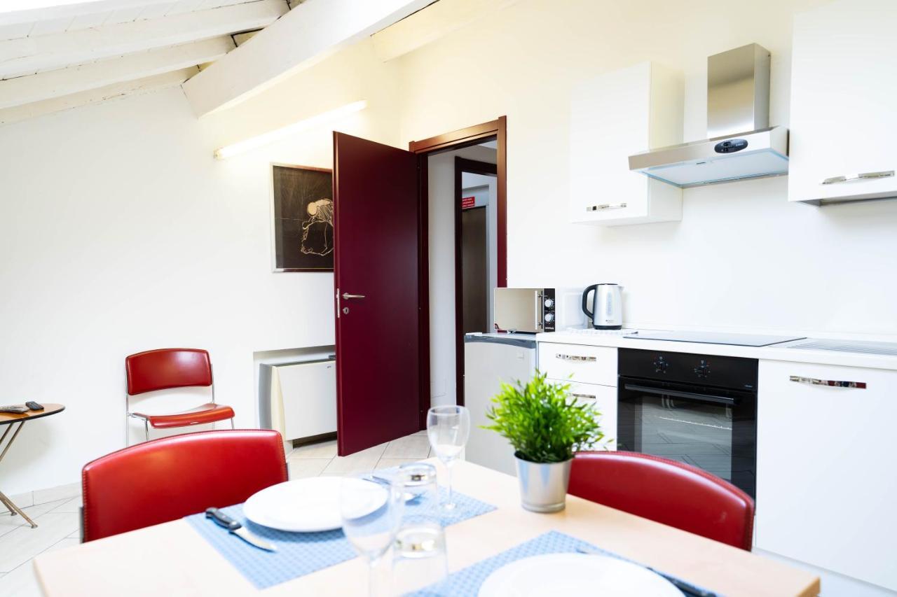 V12 Apartments - Vittoria 12 Novara Exterior photo